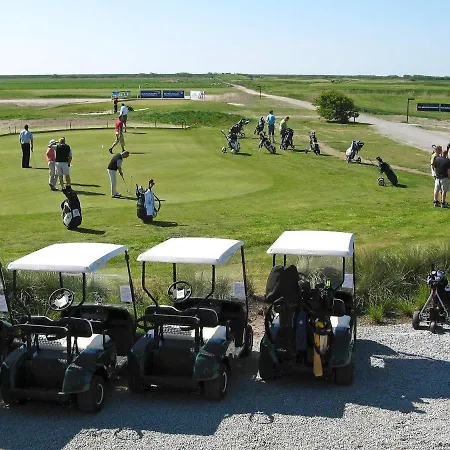 度假居 6 Person On A In Romo