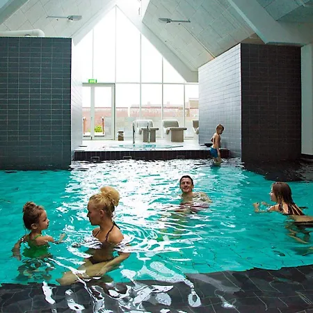 بيت للعطل 6 Person On A In Romo