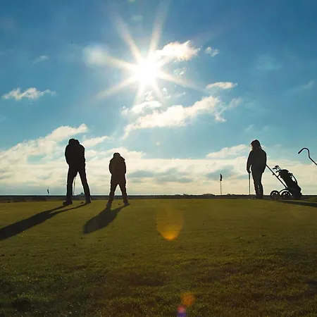 度假居 6 Person On A In Romo *