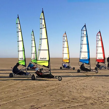 6 Person On A In Romo 度假居