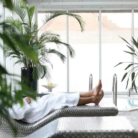 6 Person On A In Romo