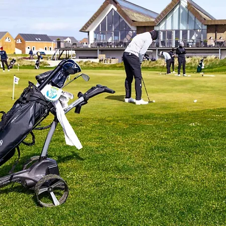 بيت للعطل 6 Person On A In Romo *