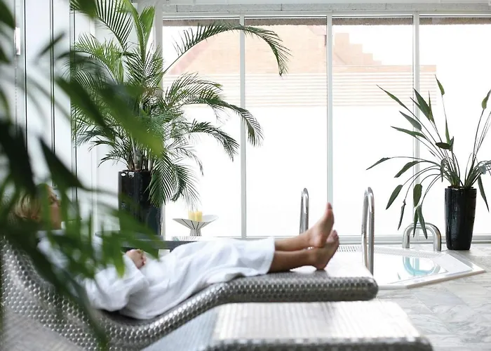 6 Person On A In Romo