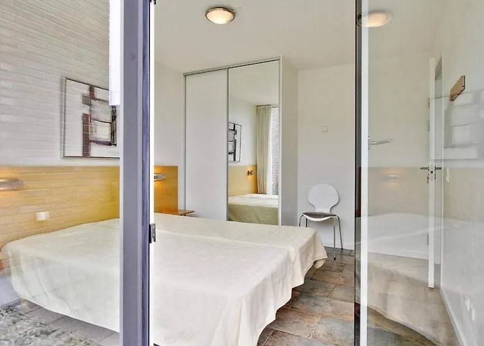 Nyaraló 6 Person On A In Romo